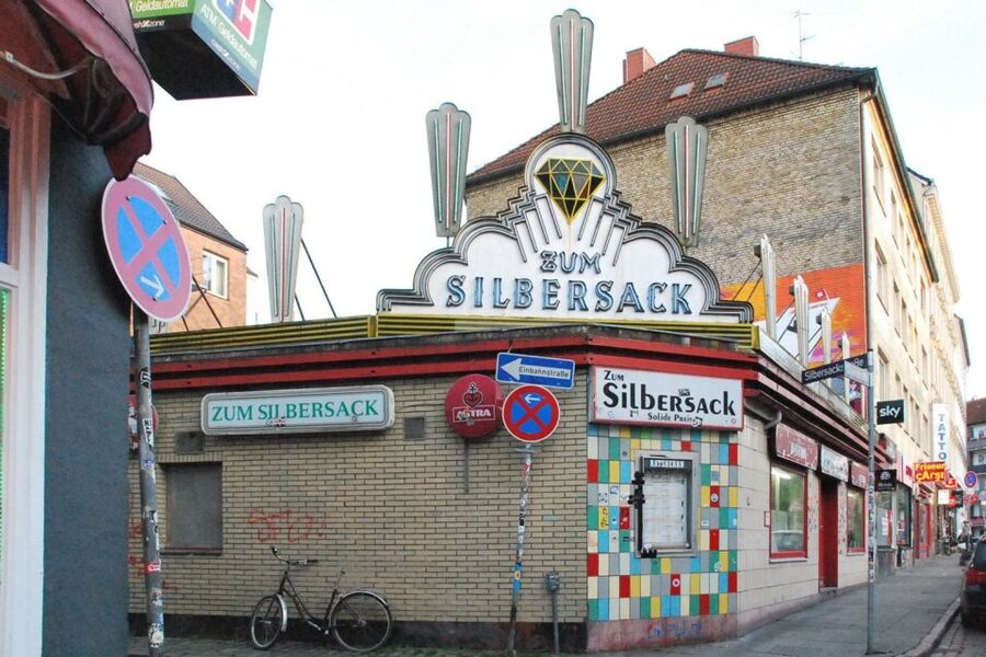 St. Pauli: Daytime Tour - Hans-Albers-Platz and the Beatles connection on St. Pauli
