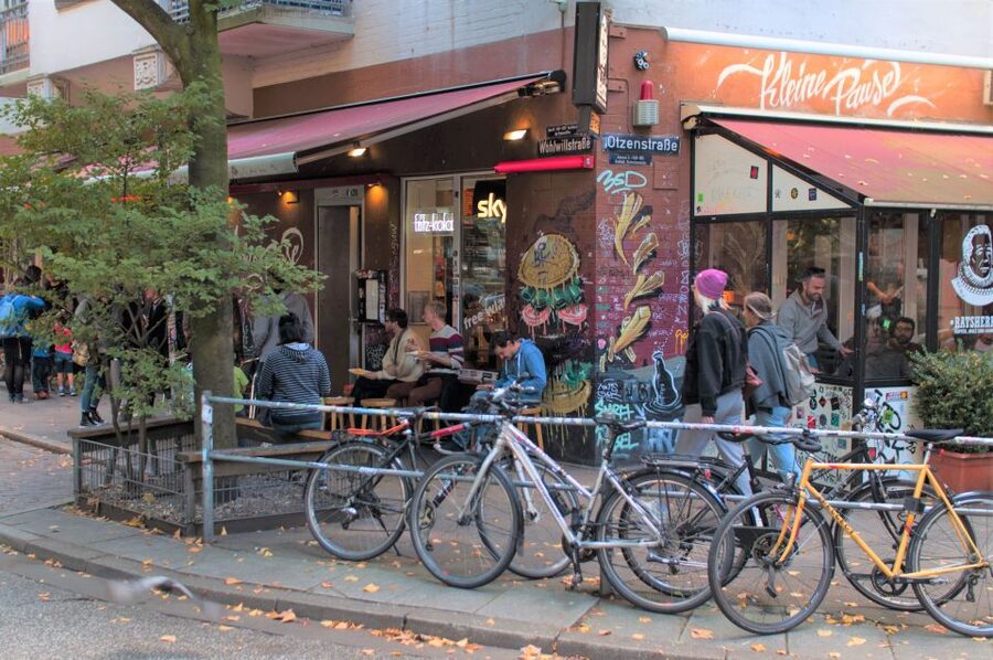 St. Pauli: Guided Food Tour with 5 Tastings - Your five tastings: one neighborhood, five bites