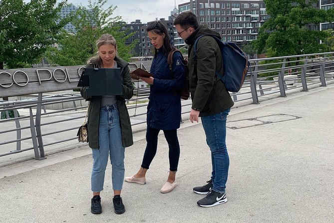 Treasure Hunt through Hamburg's Hafencity - Pirate Gear, Locked Compartments, and the Clue Book Rhythm
