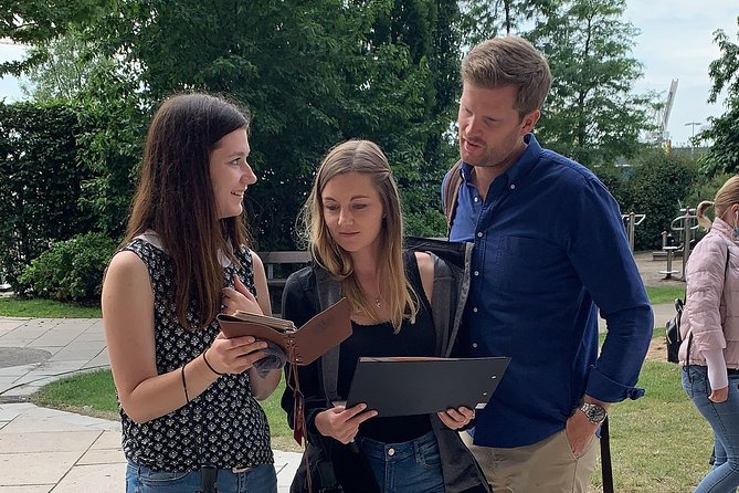 Treasure Hunt through Hamburg's Hafencity - Timing Rules, WhatsApp Solo Days, and the Continuous-Play Rule